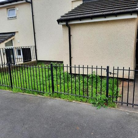 Lovely 2-Bed House In The Heart Of Woodhouse Leeds Leeds  Ngoại thất bức ảnh