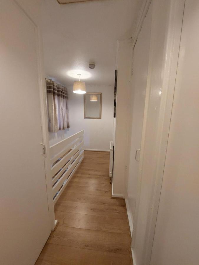 Lovely 2-Bed House In The Heart Of Woodhouse Leeds Leeds  Ngoại thất bức ảnh