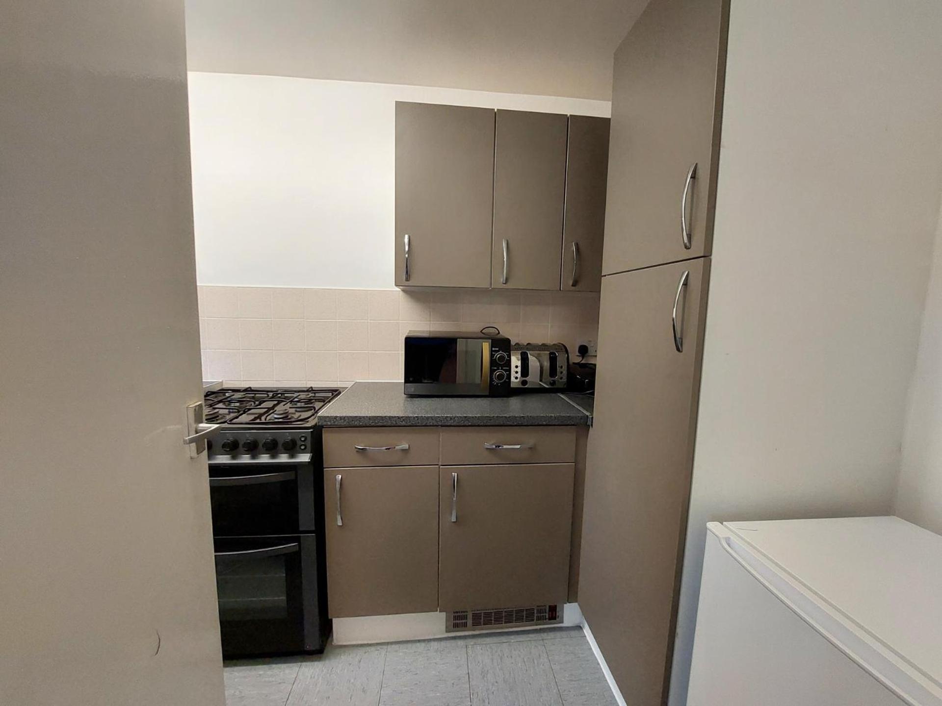 Lovely 2-Bed House In The Heart Of Woodhouse Leeds Leeds  Ngoại thất bức ảnh
